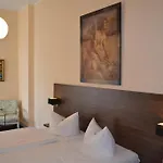 Am Landeshaus Hotel 2*