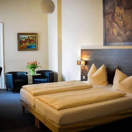 アム ランデスハウス 2*